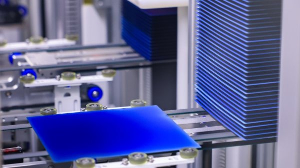 手机炒股配资软件 “防止‘边清边增’”！协鑫、天合等光伏企业谈产能出清和“反内卷”的落地